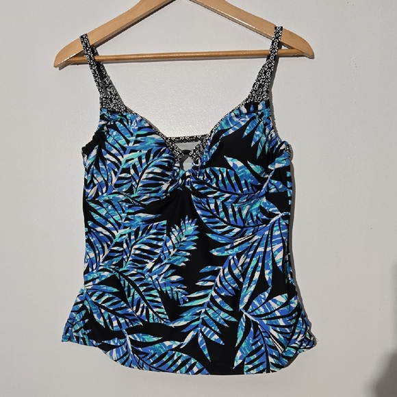 ✈️ St. John Bay Tropical Blue and Black Women's Tankini Floral Top Size 18W - Picture 1 of 7